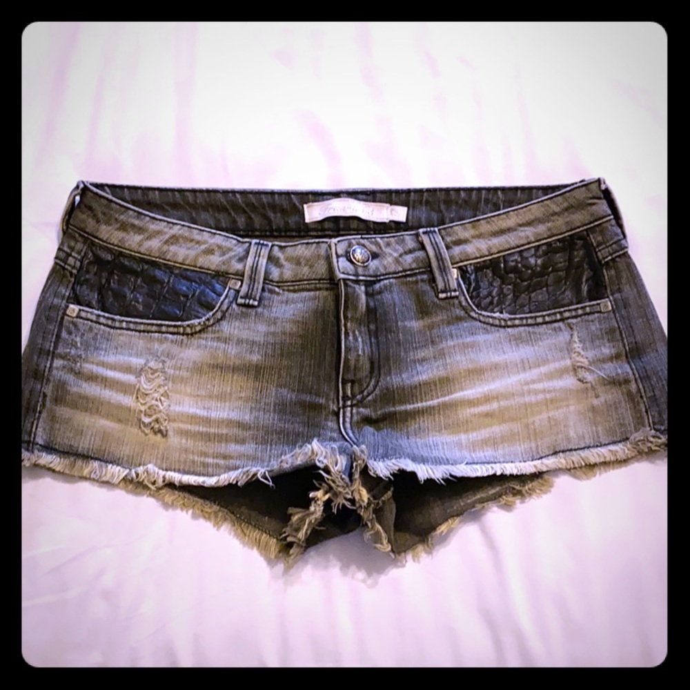 Frankie B distressed jean shorts